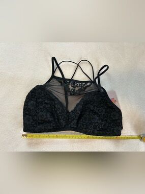 NWT medium bralette black lace bandeau top strap adjustable casual under shirt